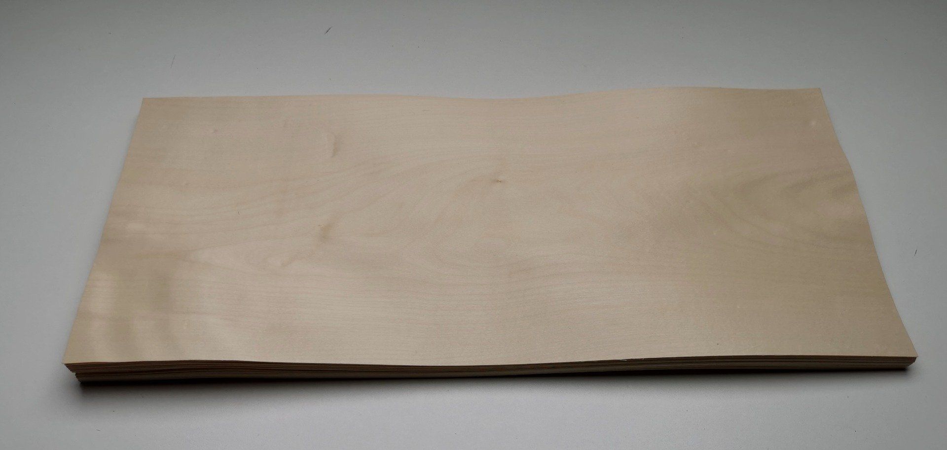 Érable placages.fr Erable (Légèrement ondulée) 60 x 26 cm L90