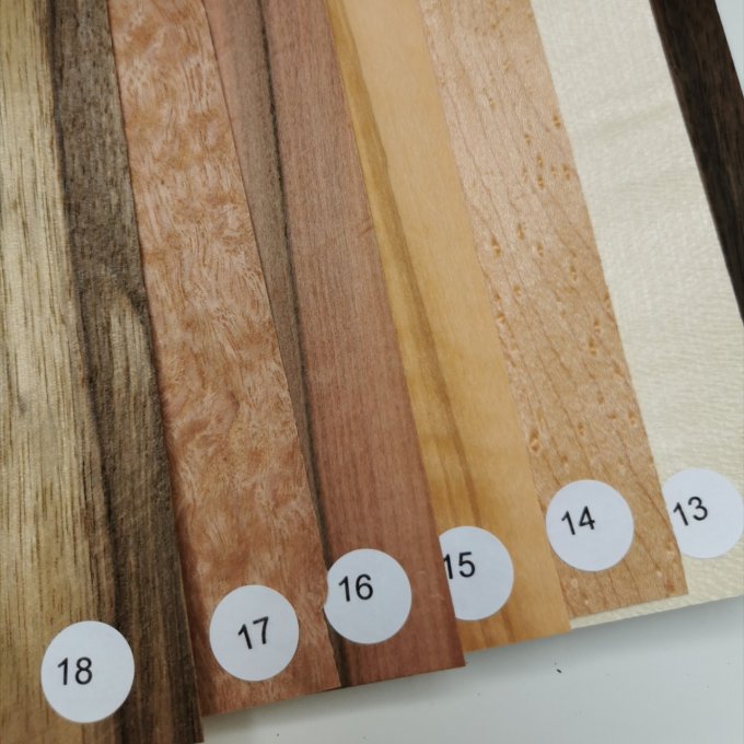 Nuancier 45 essences de placage-bois  10 x 15 cm