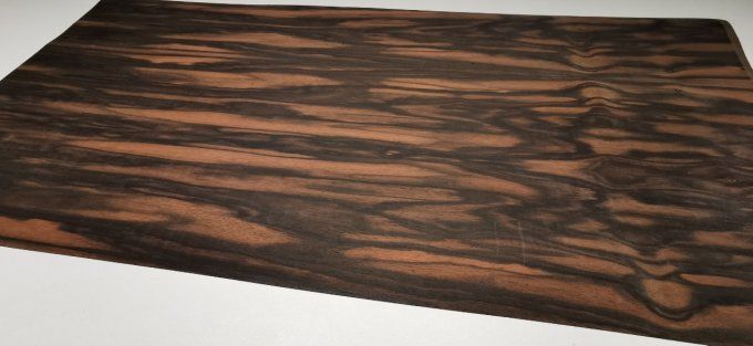 Ebène de Macassar sur support non tissé 70 x 34 cm  C