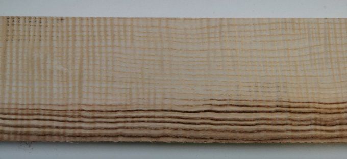 Frêne Olivier ondé 70 x 10 cm L67