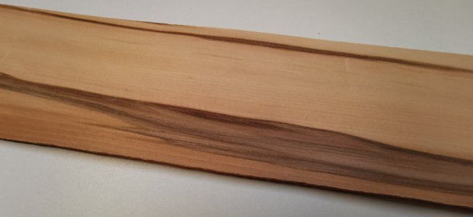 Lot 10x Satiné - Red gum 73 x 9 cm L22