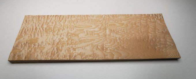 Frêne pommelé 64 x 22 cm L31