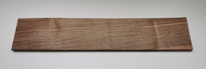 Lot 24x Noyer 58 x 12 cm = 1.67 m²  L139