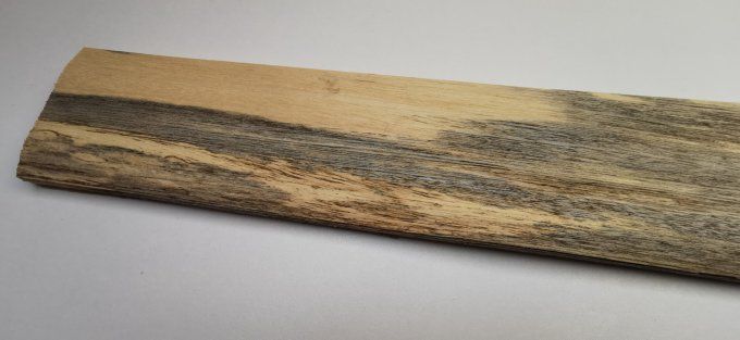 Koto bleuté 76 x 9 cm L11