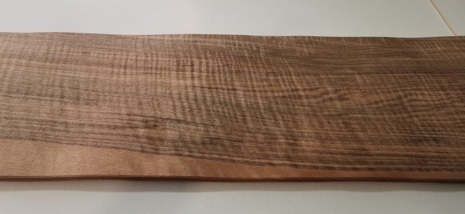 Lot 10 feuilles de Noyer 170 x 20 cm  = 3.4 m²  L9