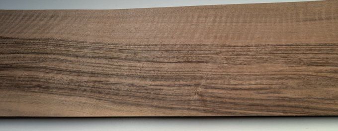 Noyer français 76 x 23 cm ép 0.6 mm (88)