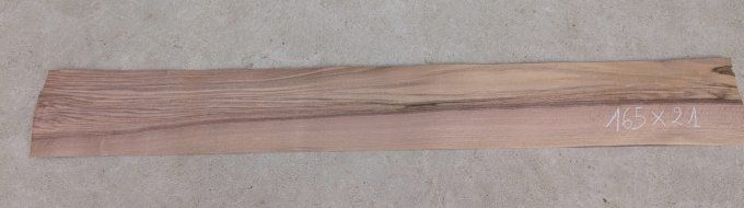 Lot 4 feuilles de Noyer français ép 0.6 mm 165 x 21 cm  = 1.38 m²  (178)