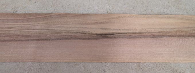 Lot 4 feuilles de Noyer français ép 0.6 mm 165 x 21 cm  = 1.38 m²  (178)