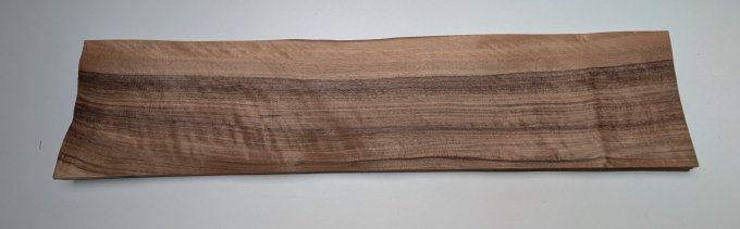 Noyer 77 x 17 cm ép 0.6 mm (92)