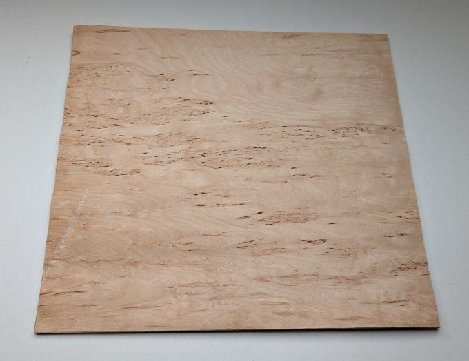 Bouleau madré 40 x 40 cm ép 0.6 mm (50B)