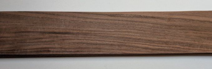 Lot 10 Noyer 76 x 12 cm = 0.91 m² ép 0.6 mm (208) 