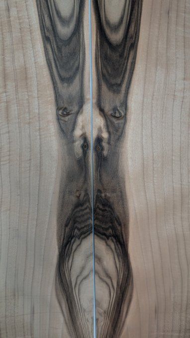 Noyer 76 x 24 cm ép 0.6 mm (18)