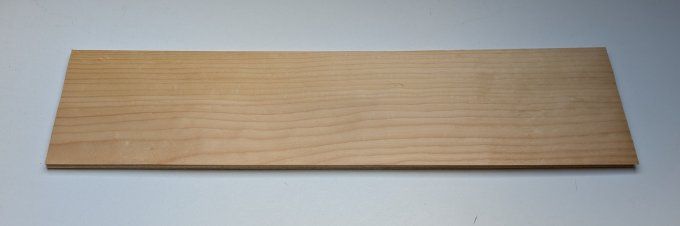 Epicéa 78 x 18 cm ép 0.7 mm (217)