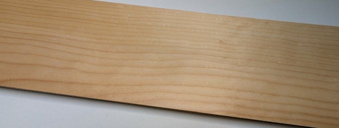Epicéa 78 x 18 cm ép 0.7 mm (217)